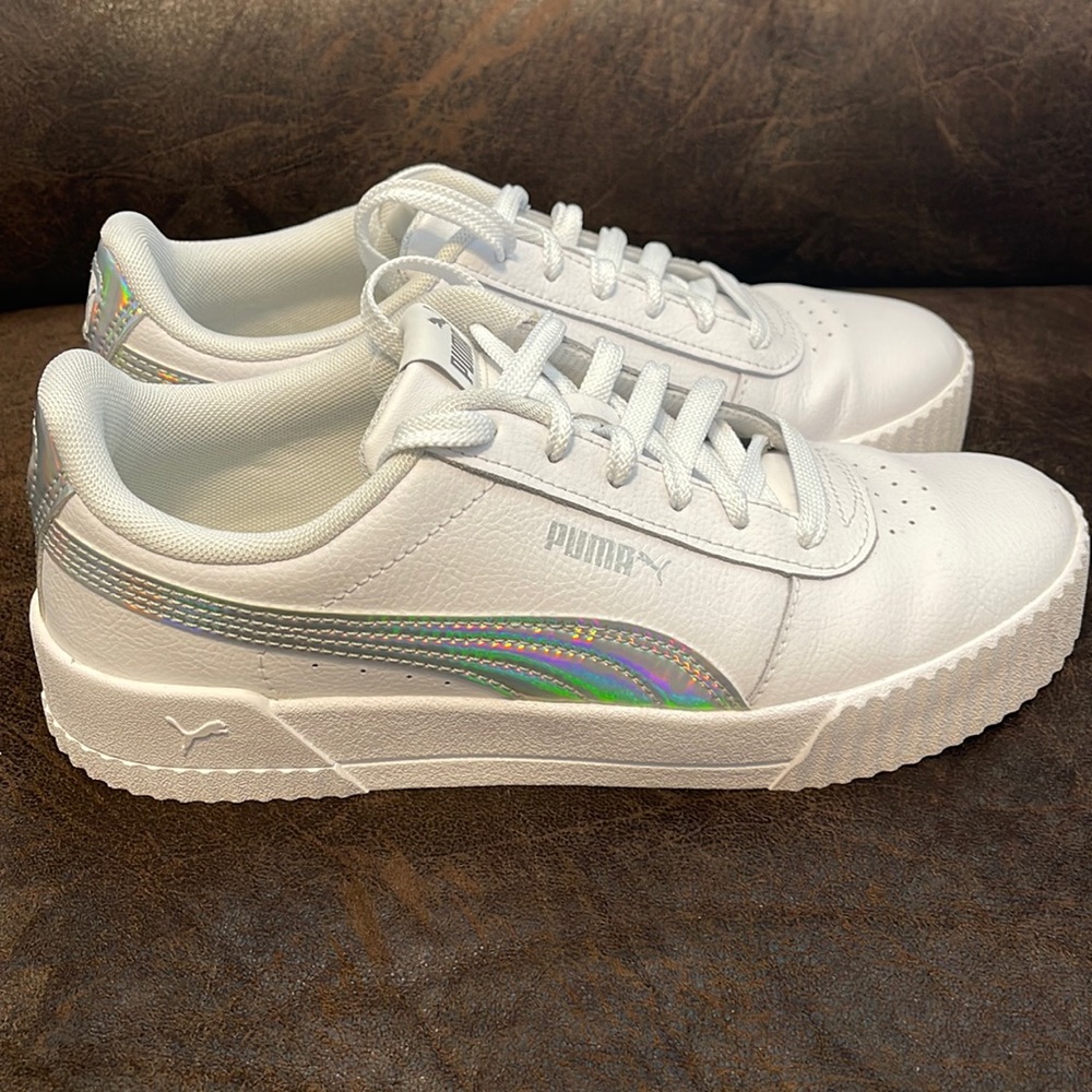 Women’s Puma white Carina Court 8.5